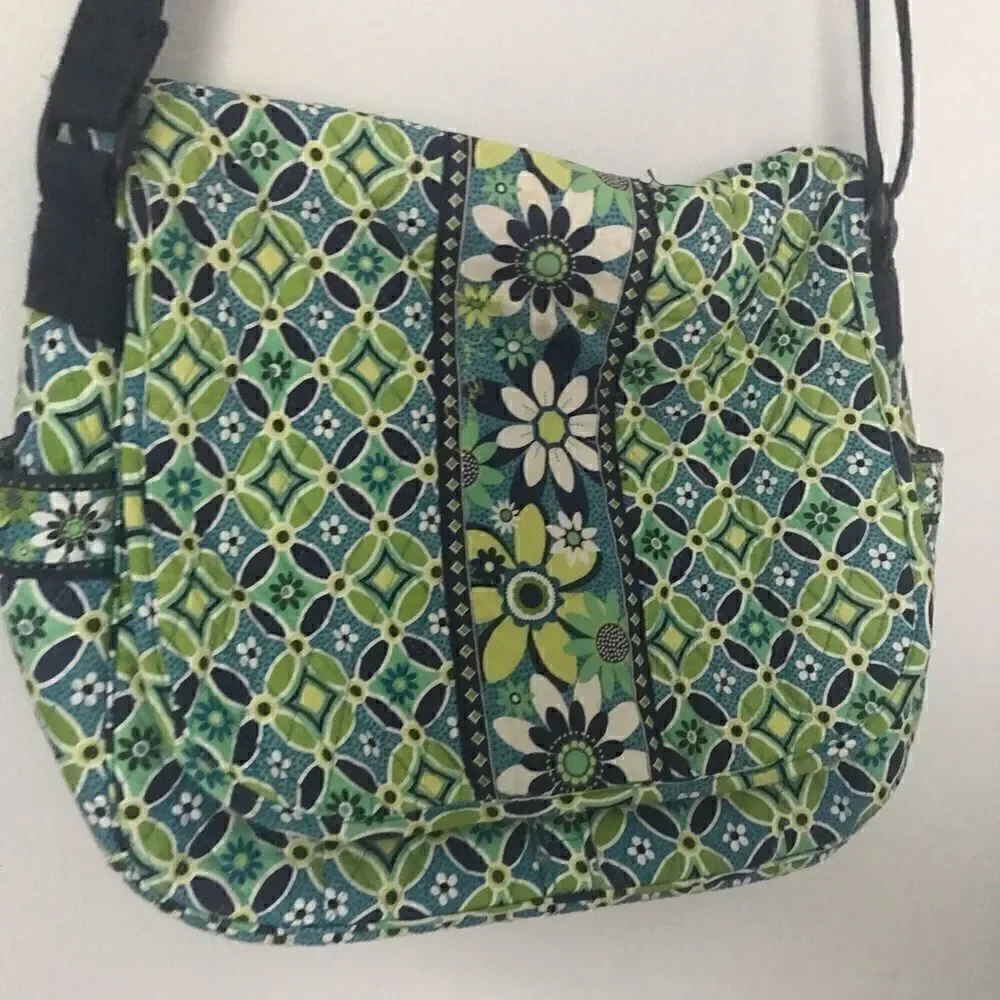 Vera Bradley Daisy Daisy messenger diaper bag